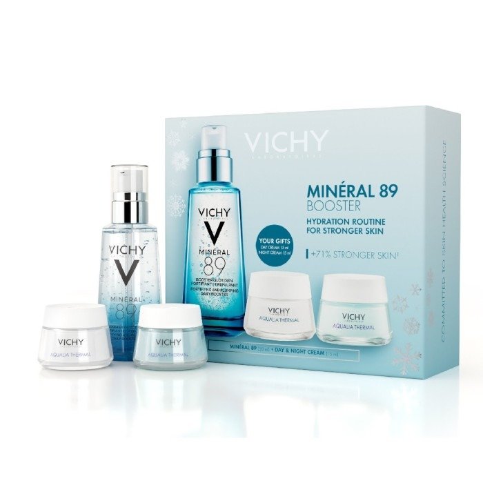 Vichy Minéral 89 gjafaaskjan inniheldur Minéral 89 Booster, Aqualia Thermal-dagkrem og Aqualia Thermal-næturkremið. Mineral 89 Daily Booster er vara sem gefur húðinni samstundis aukinn raka. Vara sem hentar öllum aldri, öllum húðgerðum og öllum kynjum. Lyfja, 4.623 kr.