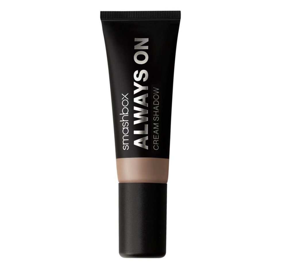 Always On-kremaður augnskuggi frá Smashbox sem hægt er að nota einan og sér eða sem grunn undir púðurskugga. Þessi er í litnum Taupe. Hagkaup, 4.999 kr.
