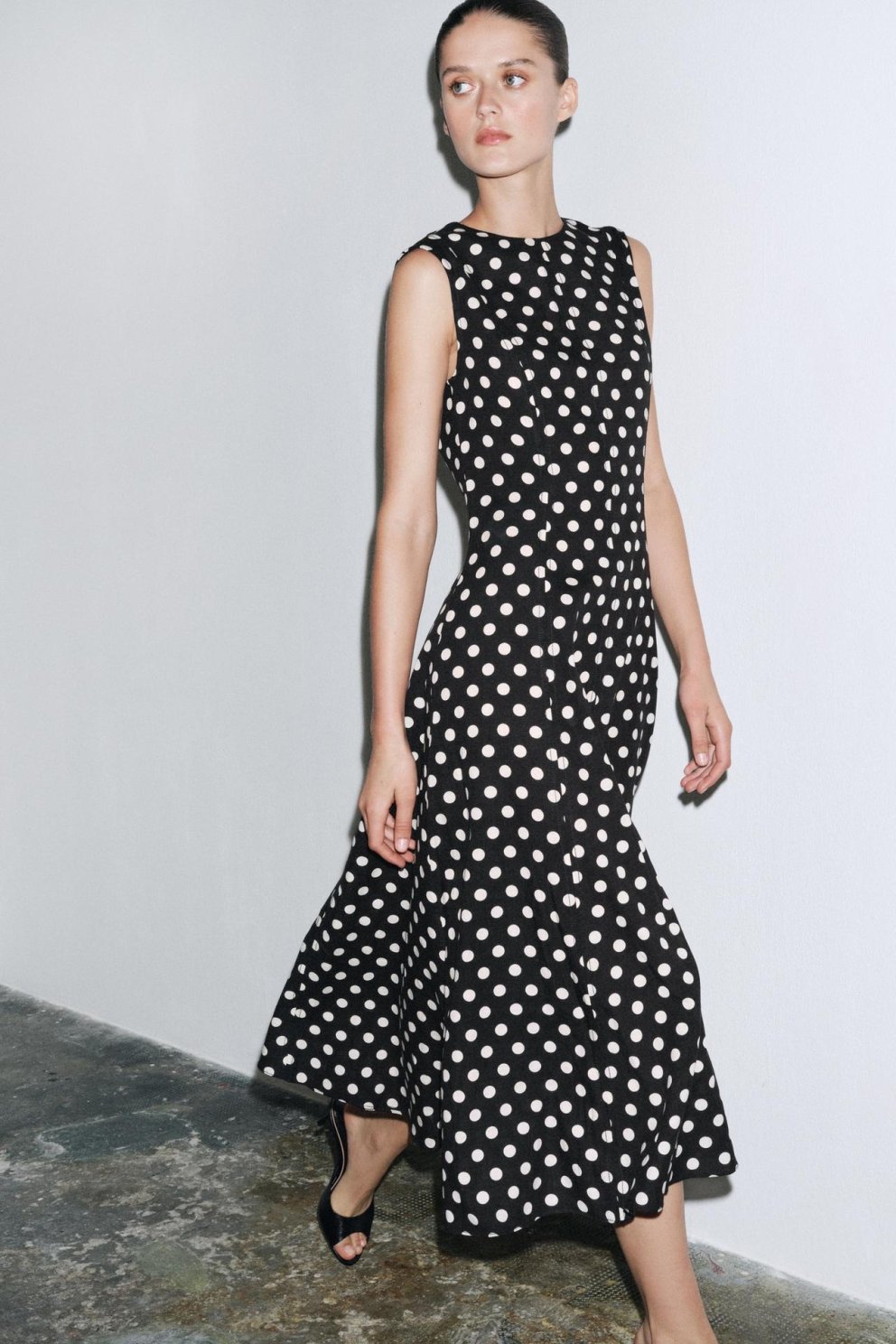 Zara, 11.995 kr.