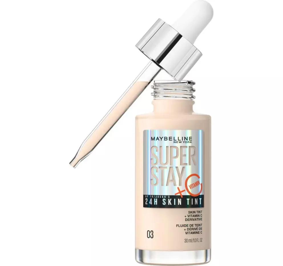 Superstay 24H Skin Tint Foundation - farði sem gefur náttúrulegan og fallegan ljóma en meiri þekju en BB kremið. Hagkaup, 3.299 kr.