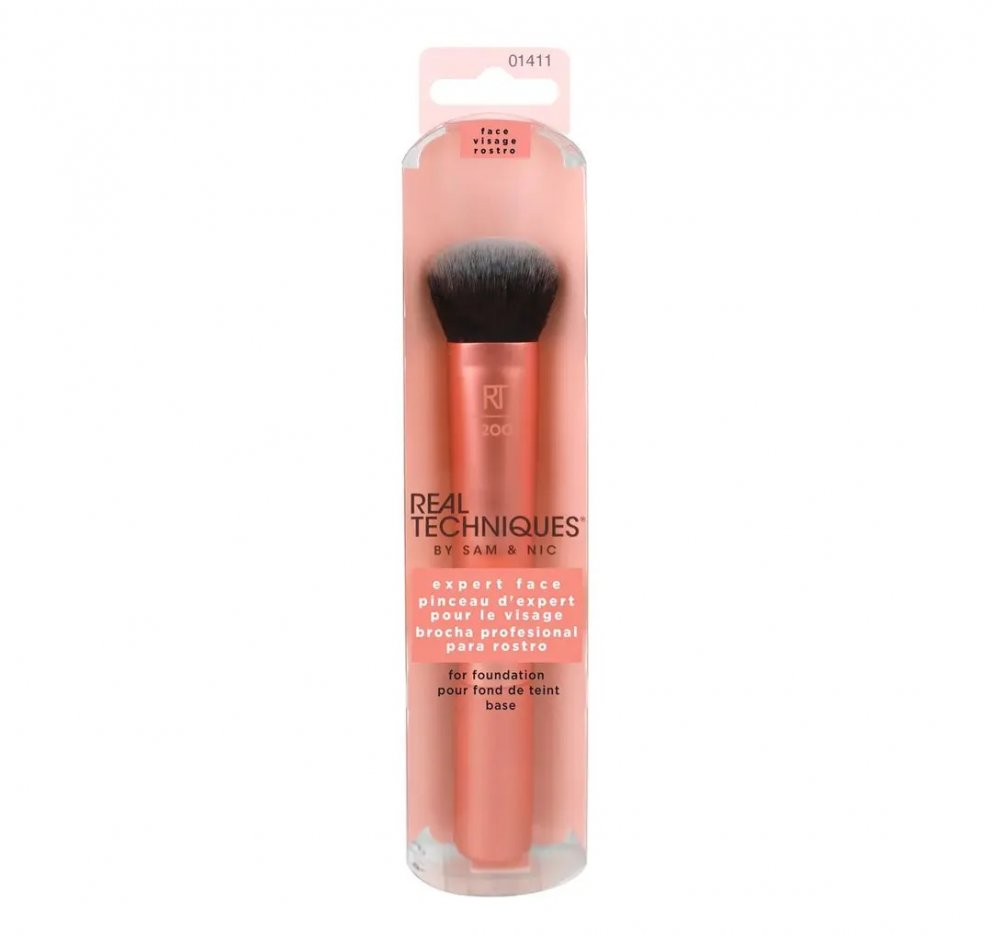 Expert Face Brush frá Real Techniques er í uppáhaldi hjá okkur fyrir farðaásetningu. Hagkaup, 1.289 kr.
