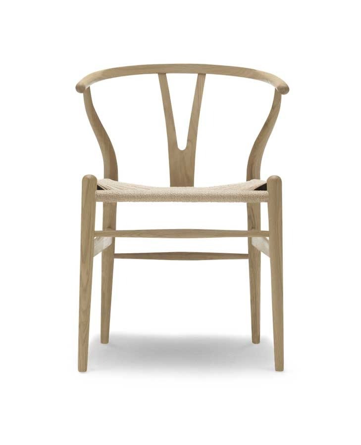 Hönnun Hans J. Wegner er eilífðareign en þessi eikarstóll frá honum fæst í Epal, 138.000 kr.