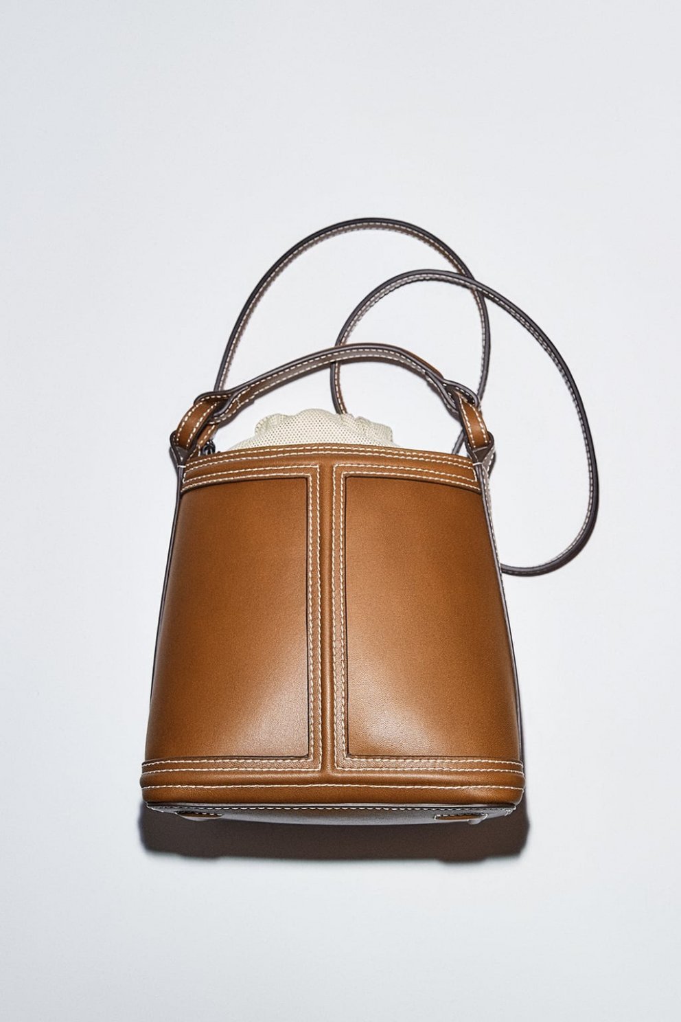 Zara, 14.995 kr.