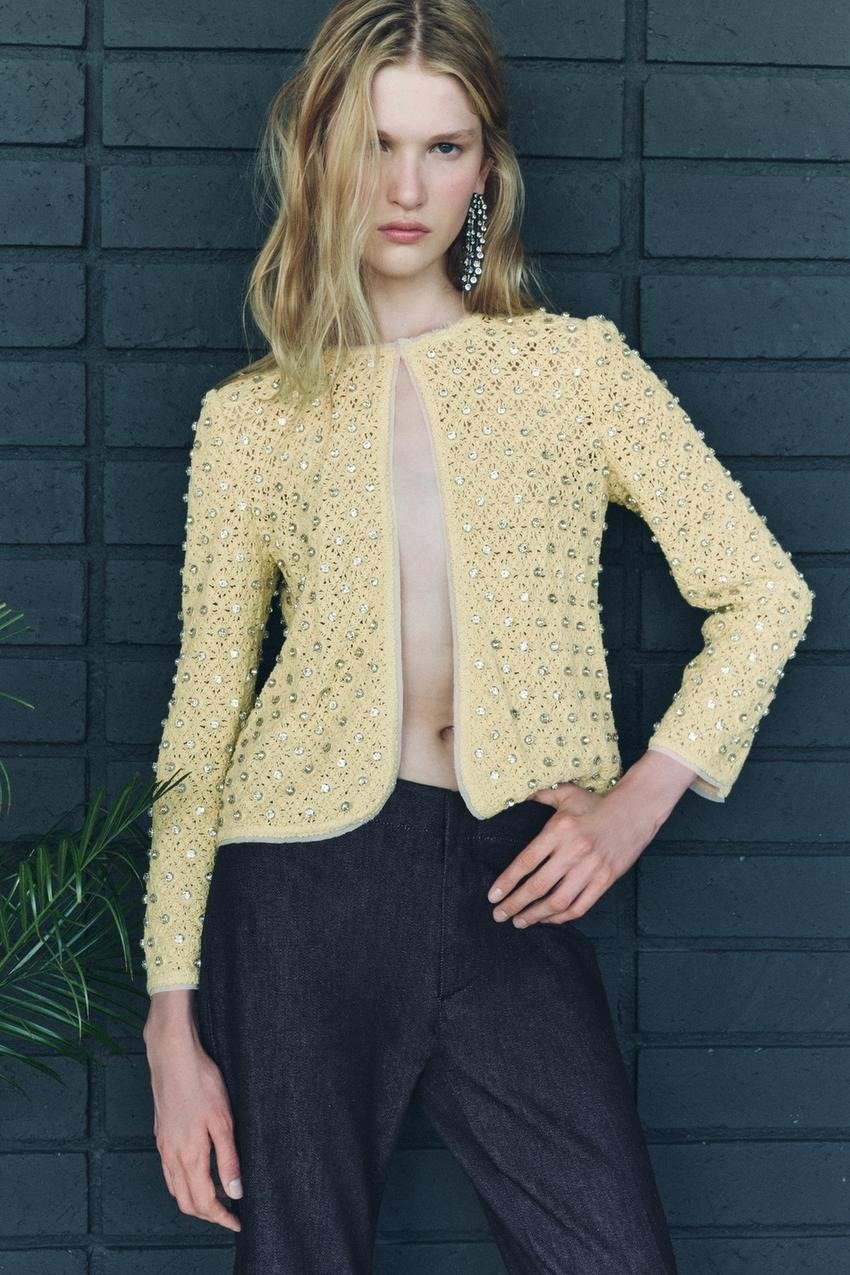 Jakkinn sem Jóhanna Guðrún kallaði Chanel-jakkann! Zara, 19.995 kr.