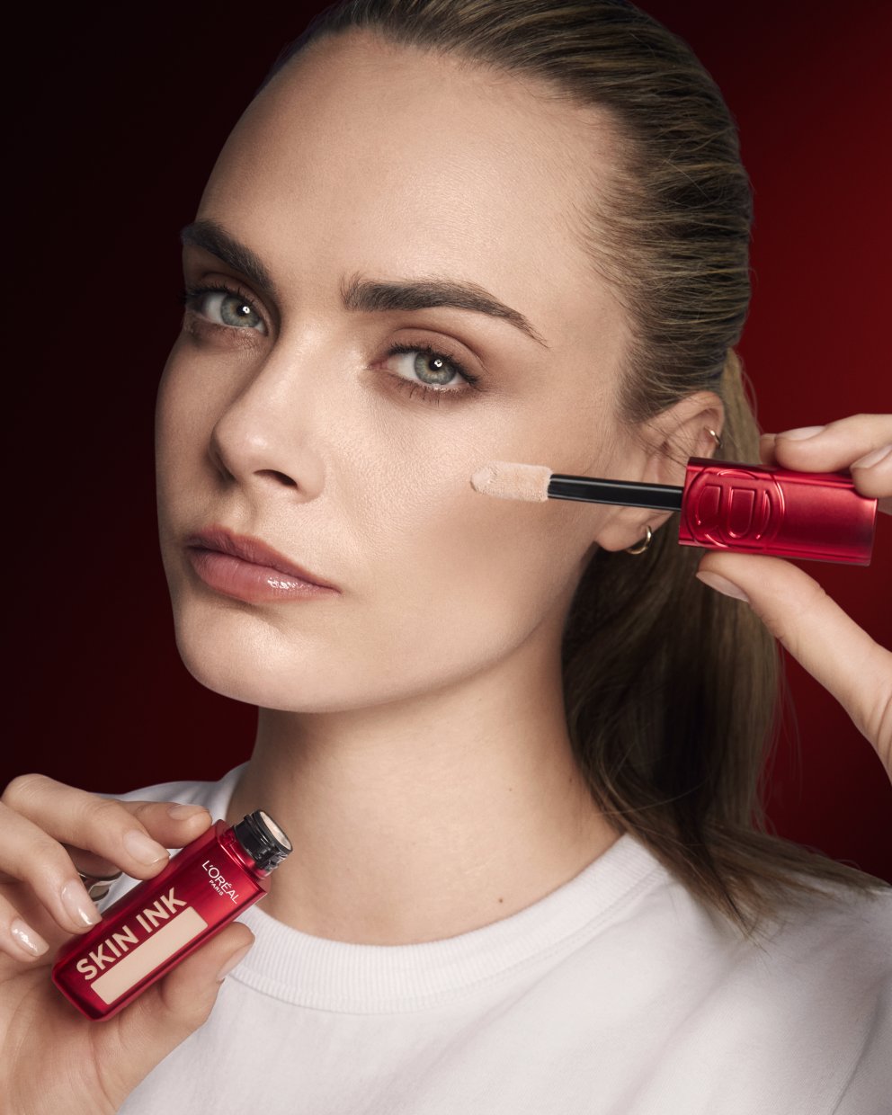 Infaillible Skin Ink Foundation frá L’Oréal er næsta kynslóð farða sem stuðlar að langvarandi endingu förðunar og sameinar það besta úr hyljara og farða: endingargóður farði sem jafnar húðina eins og farði og hylur eins og hyljari. Hagkaup, 4.031 kr.