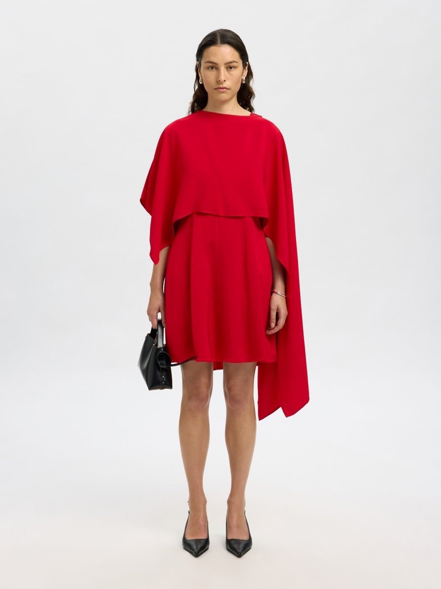 Selected, 21.990 kr.