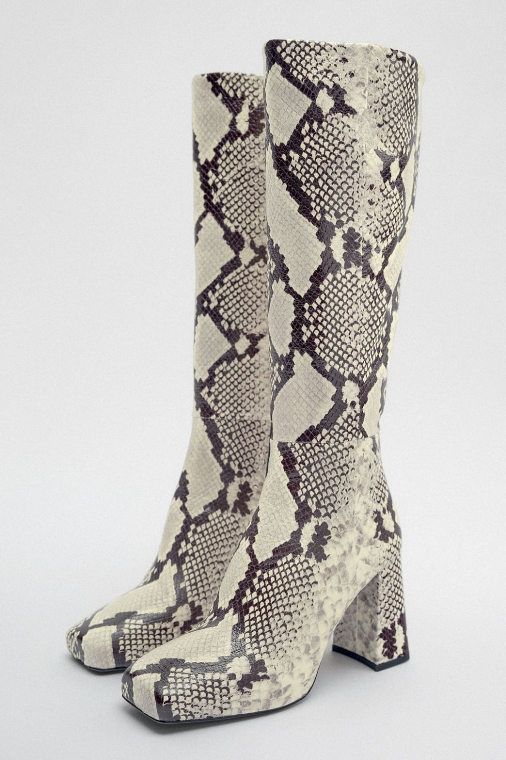 Zara, 23.995 kr.