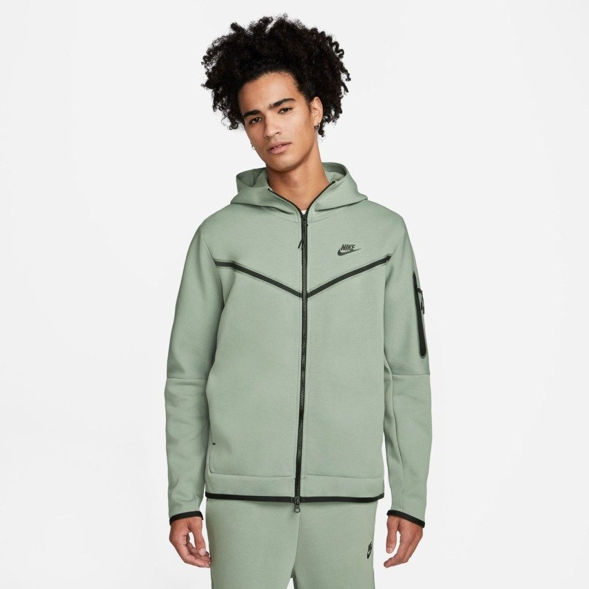 Fullkomin sumarflík frá Nike. 20% afsláttur í Air, fullt verð: 24.995 kr.