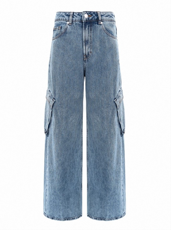 Hugo, Mathilda, 26.990 kr.