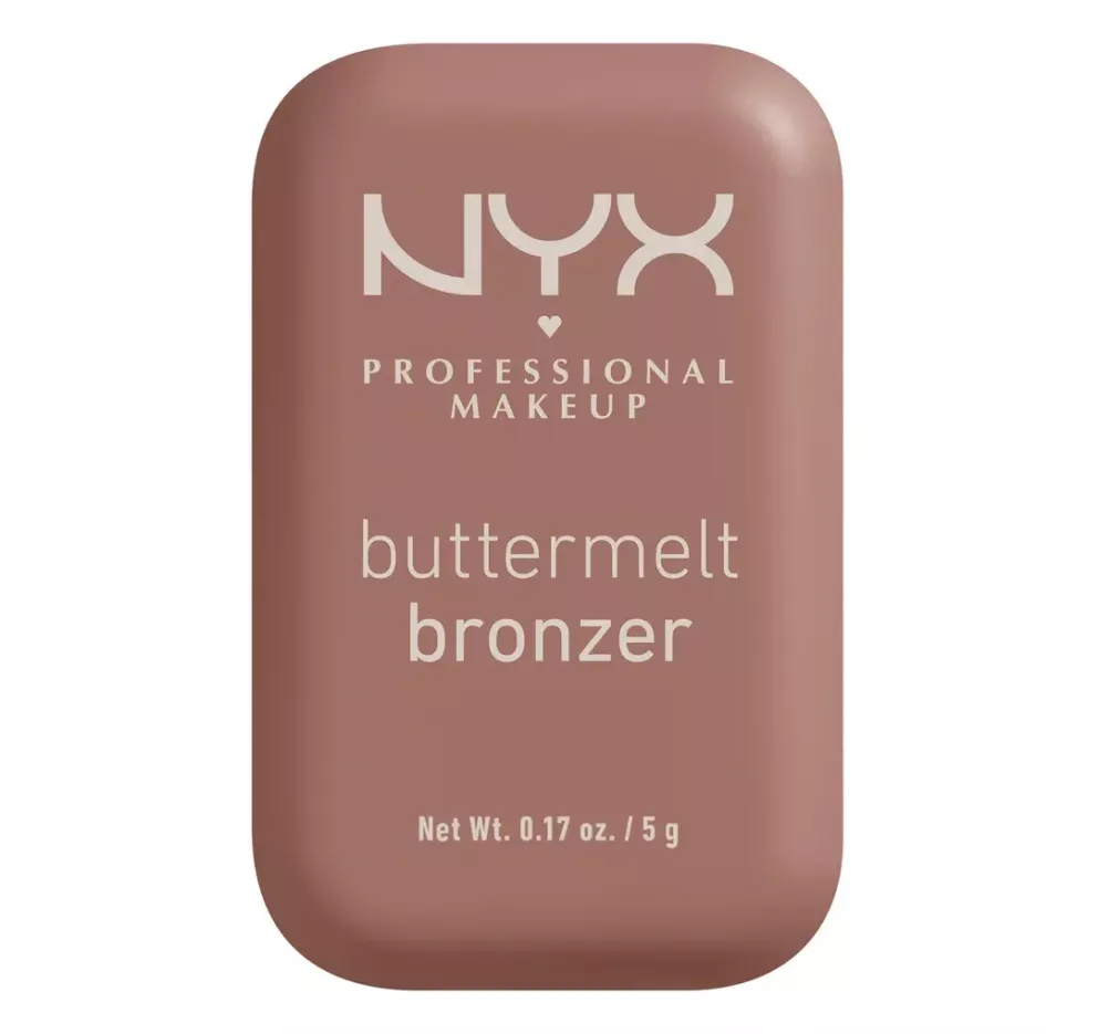 Buttermelt Bronzer - Algjört neglu sólarpúður sem gefur sólkysstan lit og bráðnar mjög fallega við förðunina. Hagkaup, 2.895 kr.