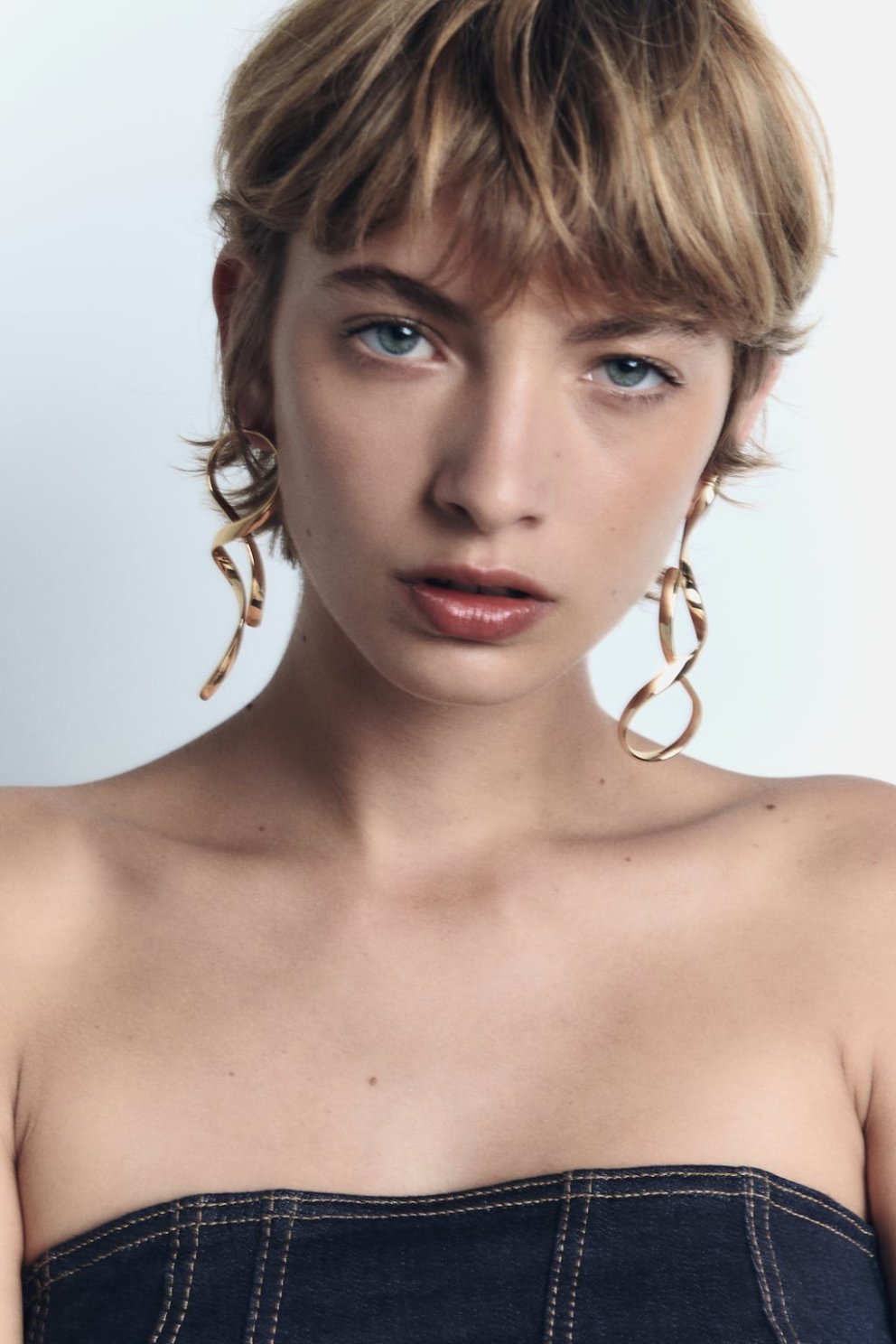 Zara, 2.995 kr.