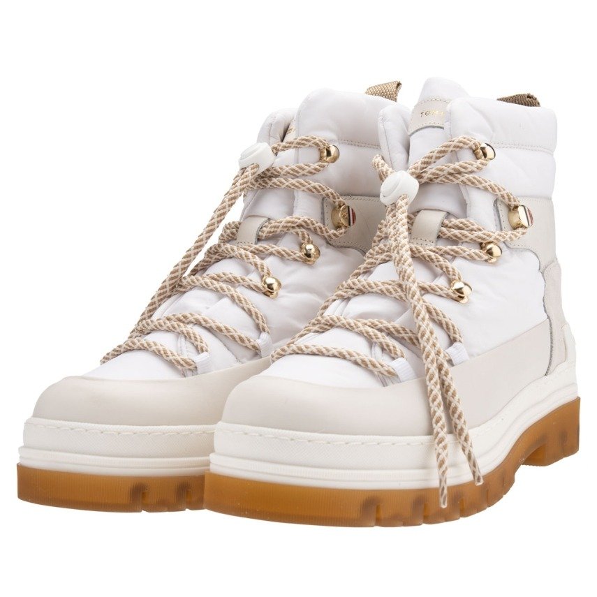 Tommy Hilfiger, Steinar Waage, 32.995 kr.