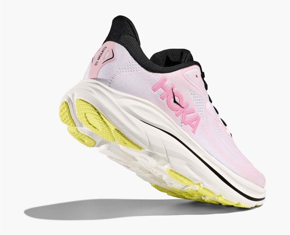 Hoka gönguskór úr Útilíf. Fullt verð: 32.995 kr.