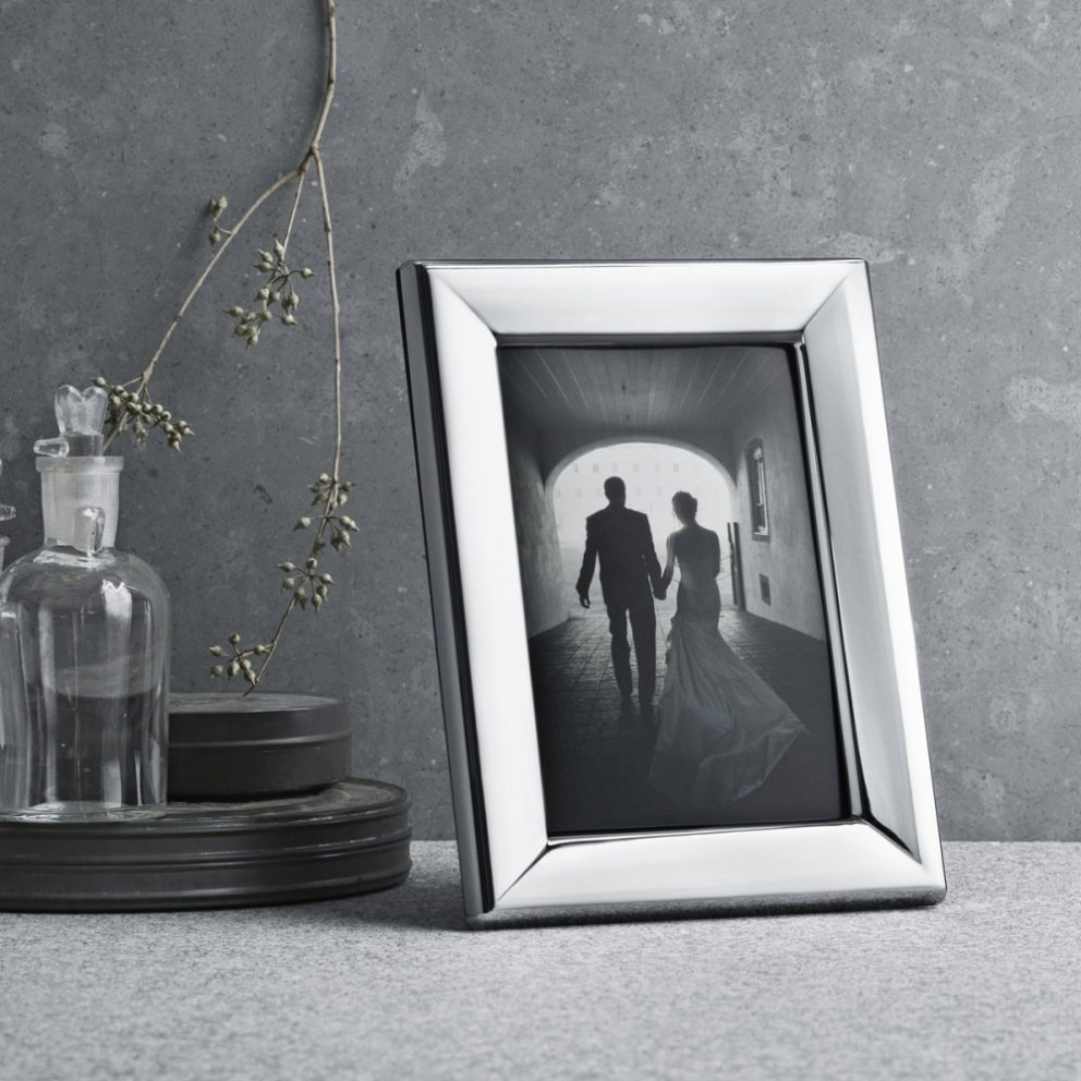 Innrammaðar minningar sem endast að eilífu er góð gjöf, þessi elegant rammi kemur úr smiðju Georgs Jensen. Líf og list, 16.450 kr.