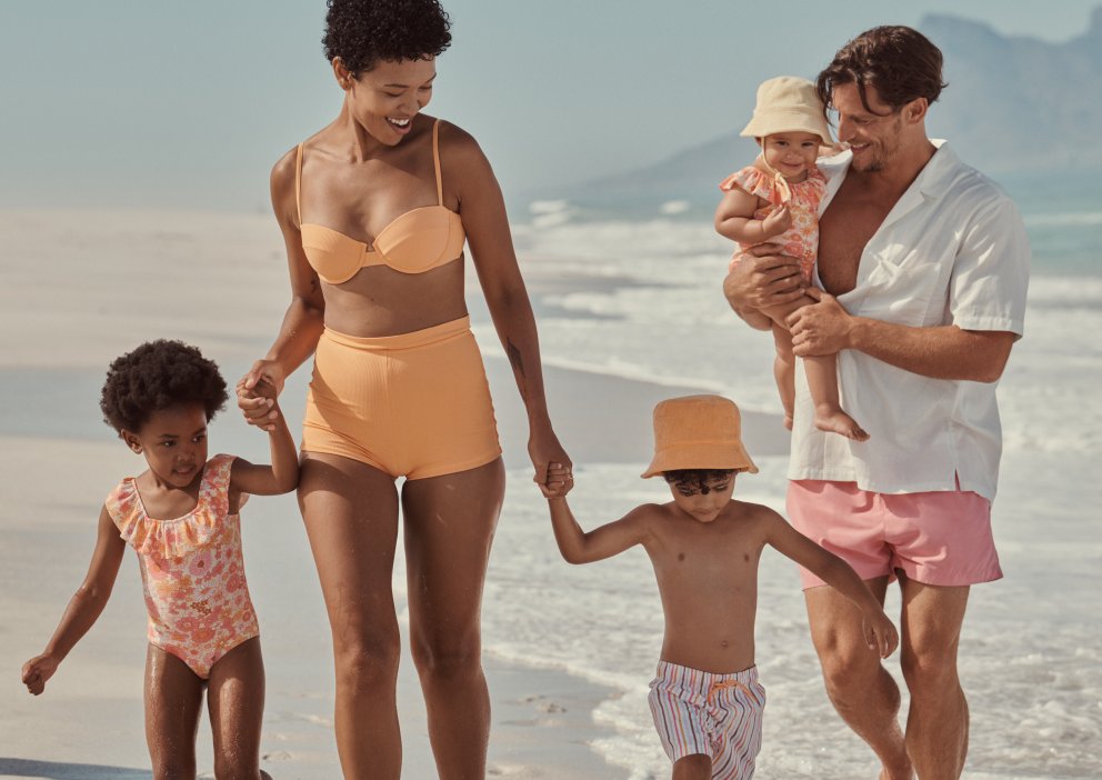 Sundfötin frá H&M eru lent í flaggskipsversluninni þeirra í Smáralind!