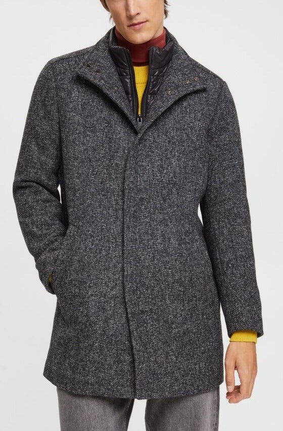 Frakki úr Esprit, 32.996 kr. (25% af öllu)