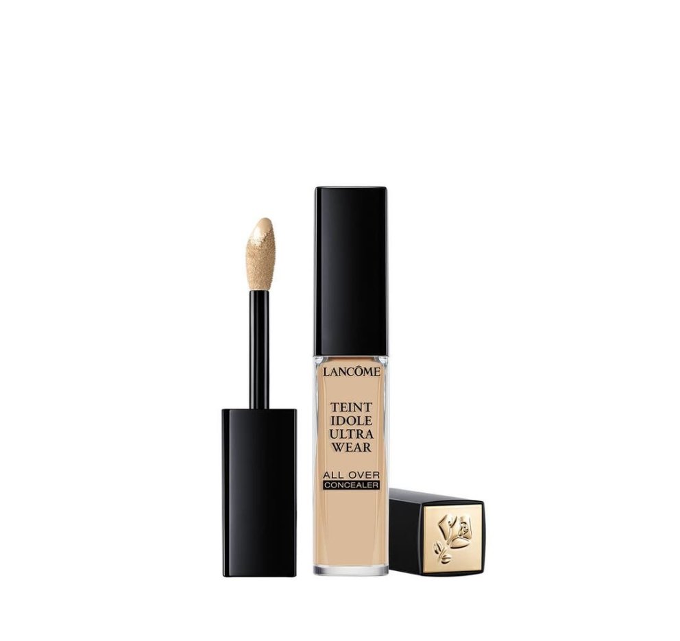Við þreytumst ekki á að tala um þennan All Over-hyljara frá Lancôme, hann er hreinlega fullkomnun! Möst að hafa þegar hylja þarf meira en hann lúkkar alltaf jafn náttúrulega á húðinni. Hagkaup, 4.595 kr.