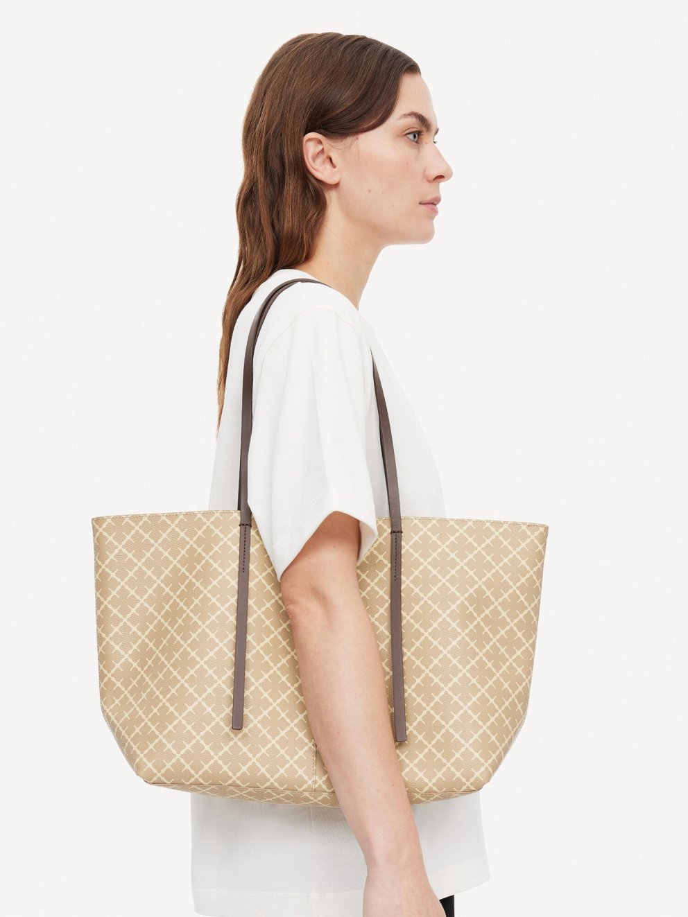 Malene Birger, Karakter, 48.995 kr.