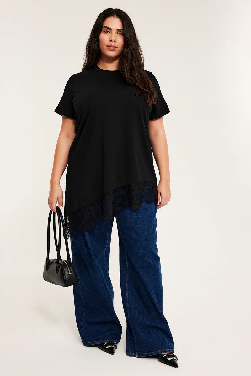 Trendí stuttermabolur með blúndu, Kappahl, 5.499 kr.