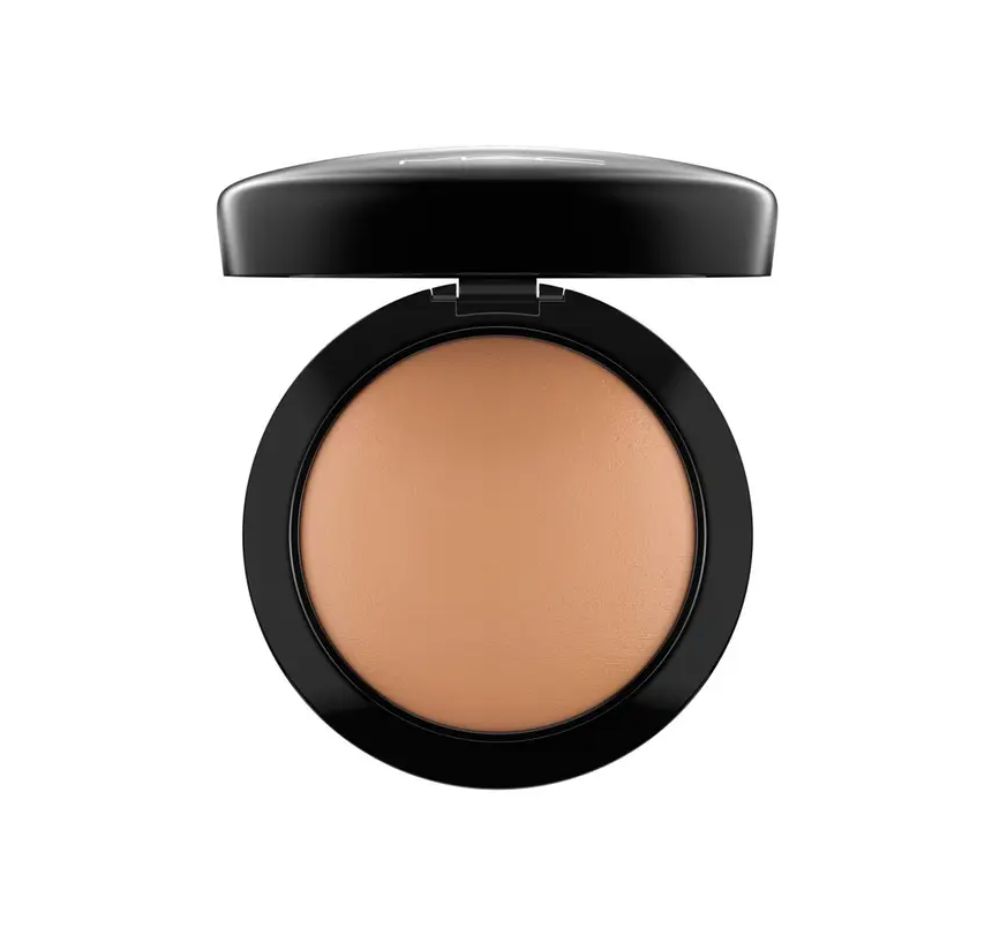 Mineralize Skinfinish Natural frá MAC í litnum Gimme Sun, Hagkaup, 7.491 kr.