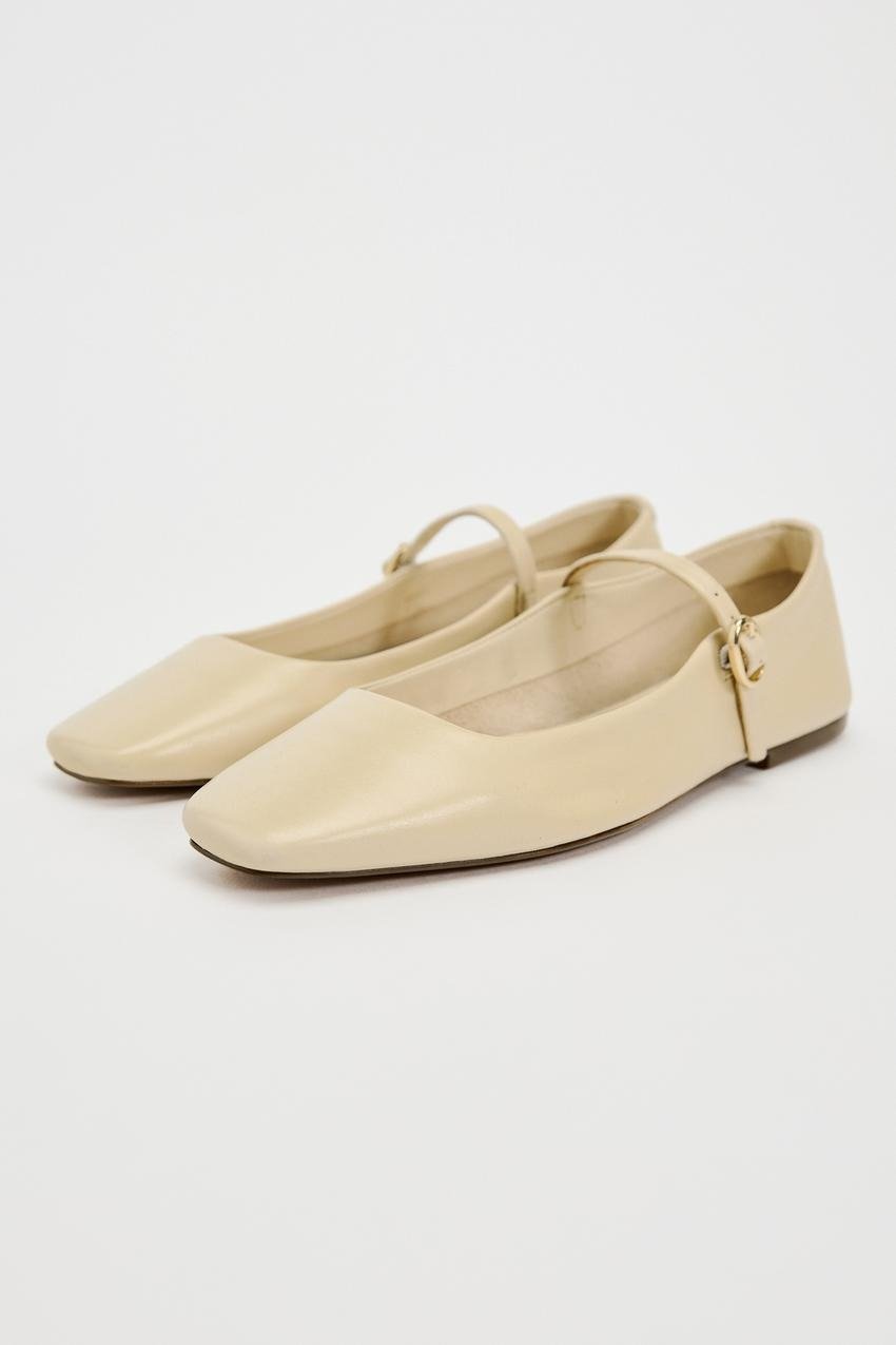 Zara, 7.995 kr.