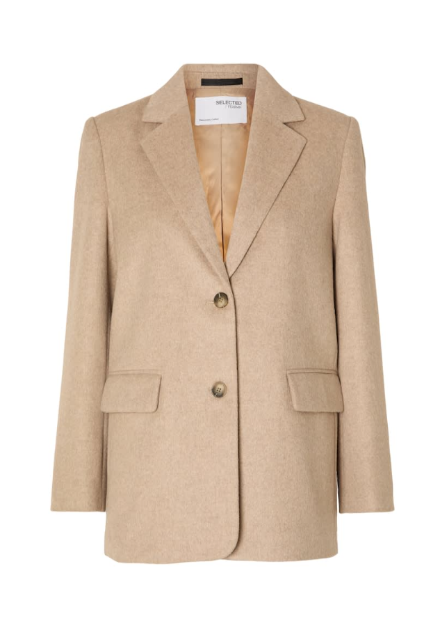 Selected, 29.990 kr.