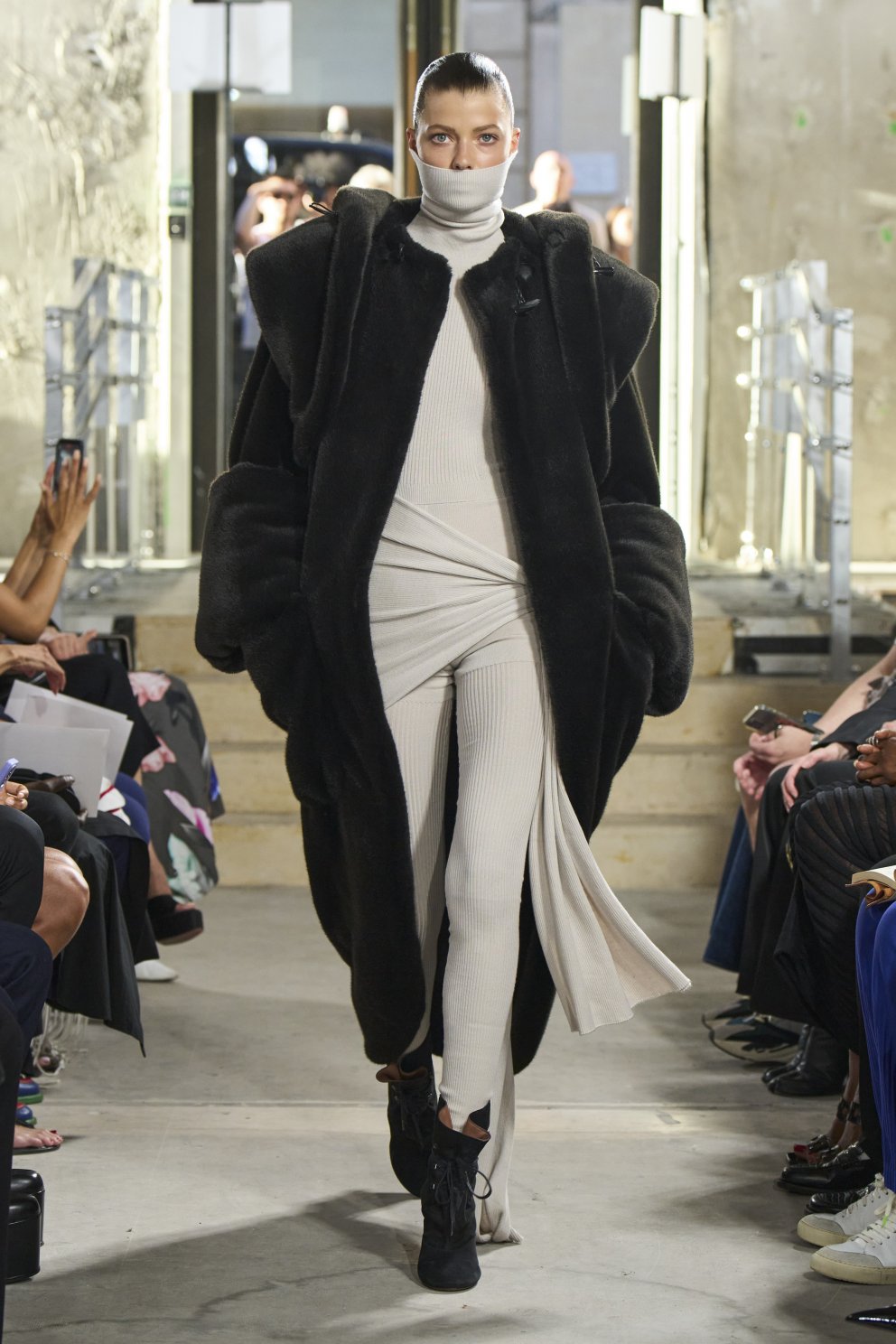 Alaïa með geggjað átfitt þar sem leggings koma við sögu.
