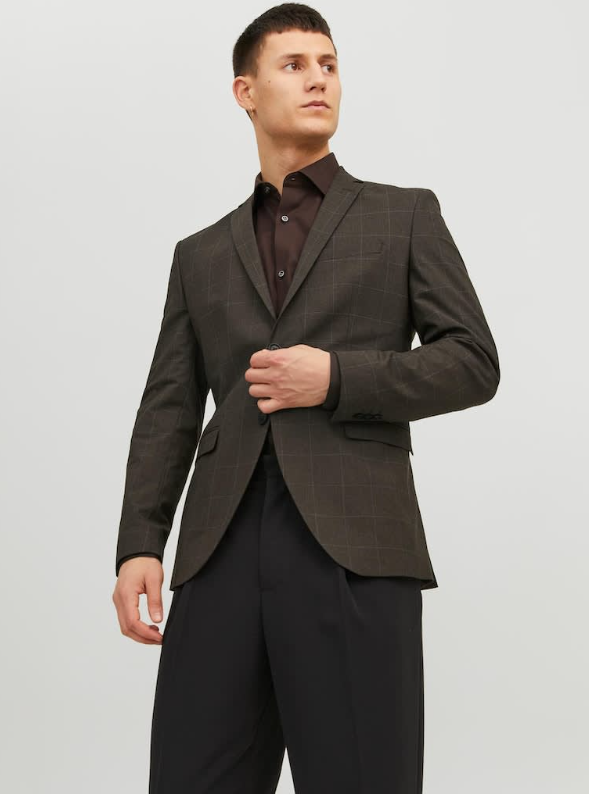 Jack & Jones, 15.990/29.990 kr.