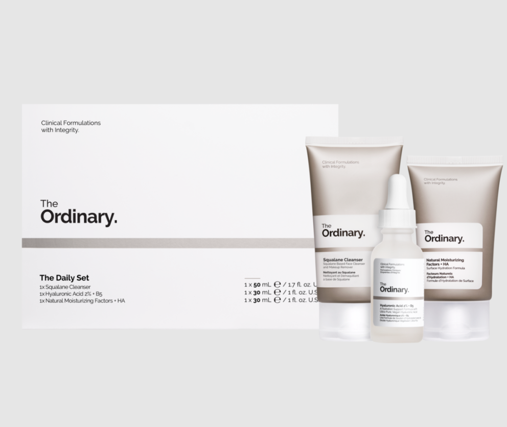 The Ordinary-húðvörurnar, sem slegið hafa í gegn á síðustu árum eru með þetta snilldarsett sem hentar vel fyrir daglega húðrútínu. Lyfja, 4.320 kr.