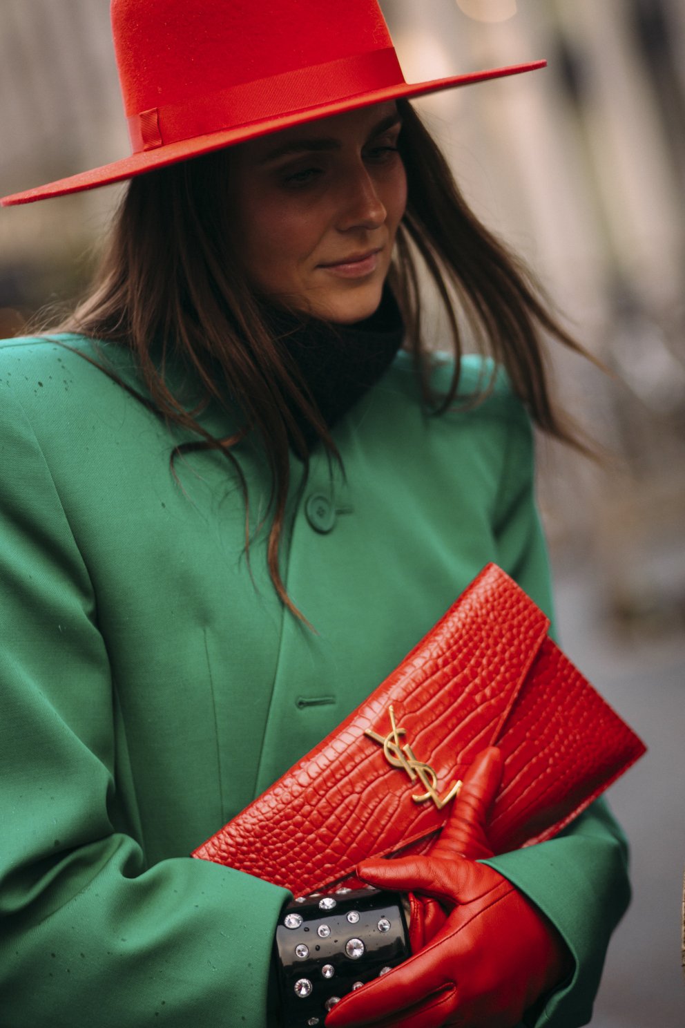 Klassískt YSL clutch.
