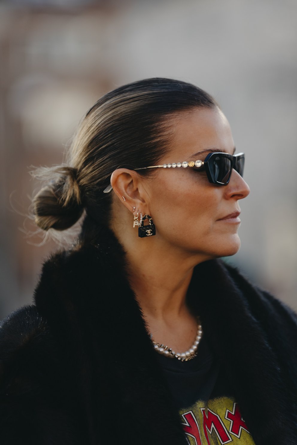 Janka Polliani með glæsilega Chanel-lokka og sólgleraugu.