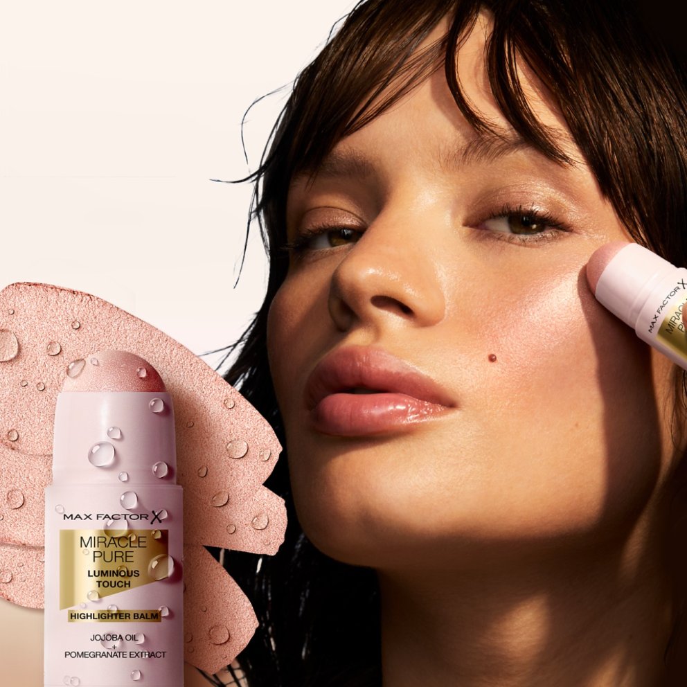 Kremaður highlighter frá Max Factor fæst í Hagkaup.