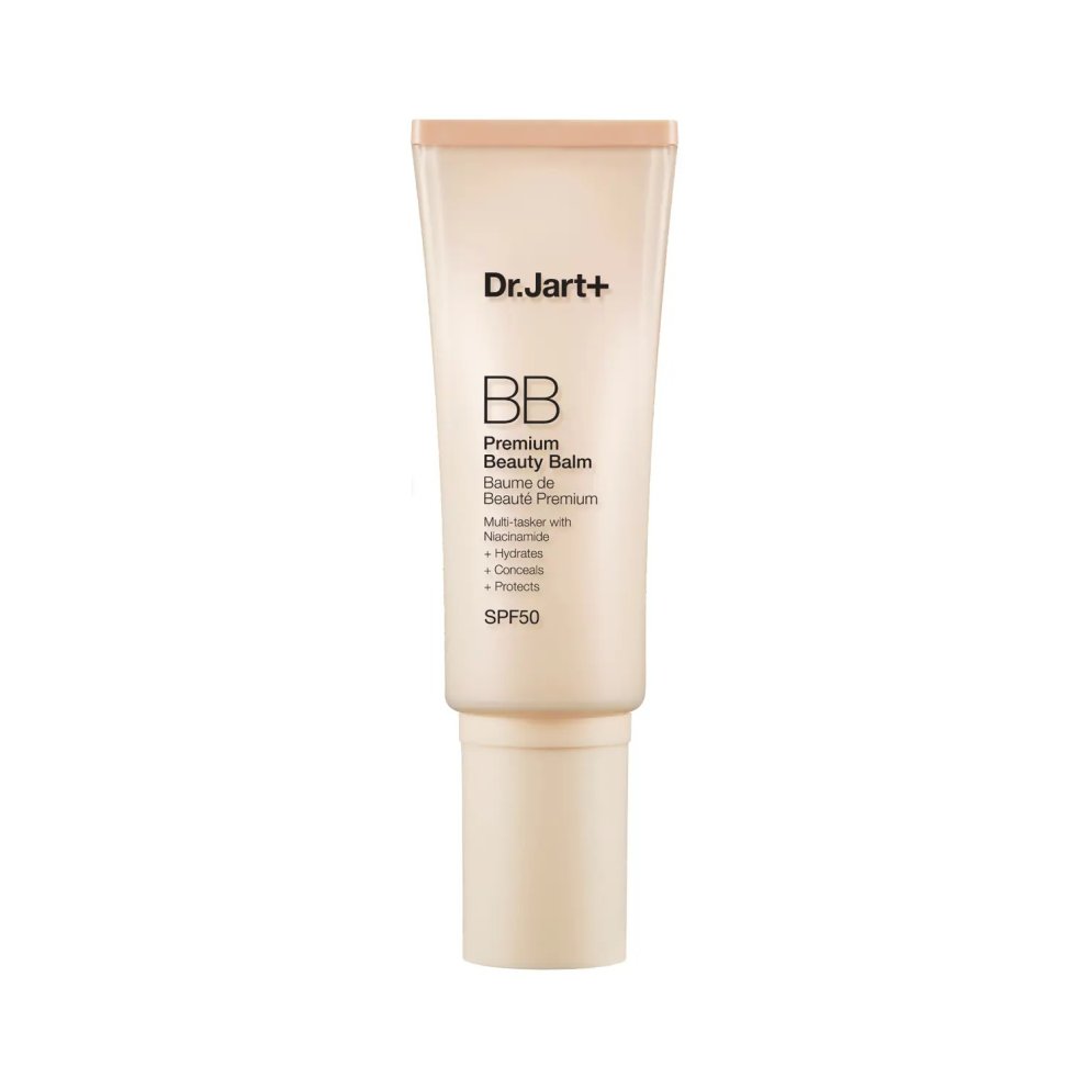 Uppáhalds litaða dagkremið okkar sem er að hluta til farði, að hluta til húðvara. Inniheldur Niacinamide og er með SPF 50 sólarvörn. Lyfja, 7.2598 kr.