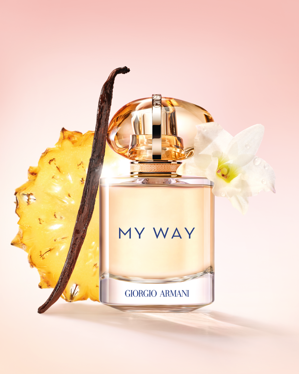 My Way Sunny Vanilla Eau de Parfum frá Armani er hinn fullkomni sumarilmur að okkar mati. Byggir á vinsælum grunni og sameinar safaríkan ananas, kremkenndan blómailm og hlýja vanillu sem er akkúrat það sem við leitum í á þessum árstíma. Hagkaup, 13.999 kr.