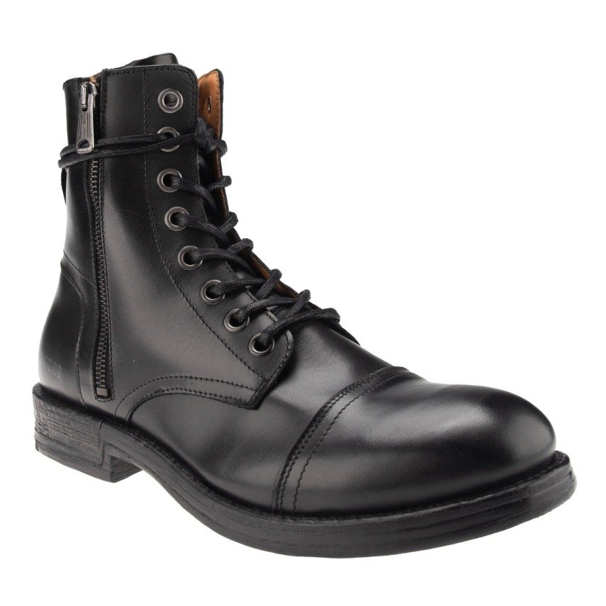 Nú er 30% afsláttur af Replay-skóm í Kaupfélaginu.