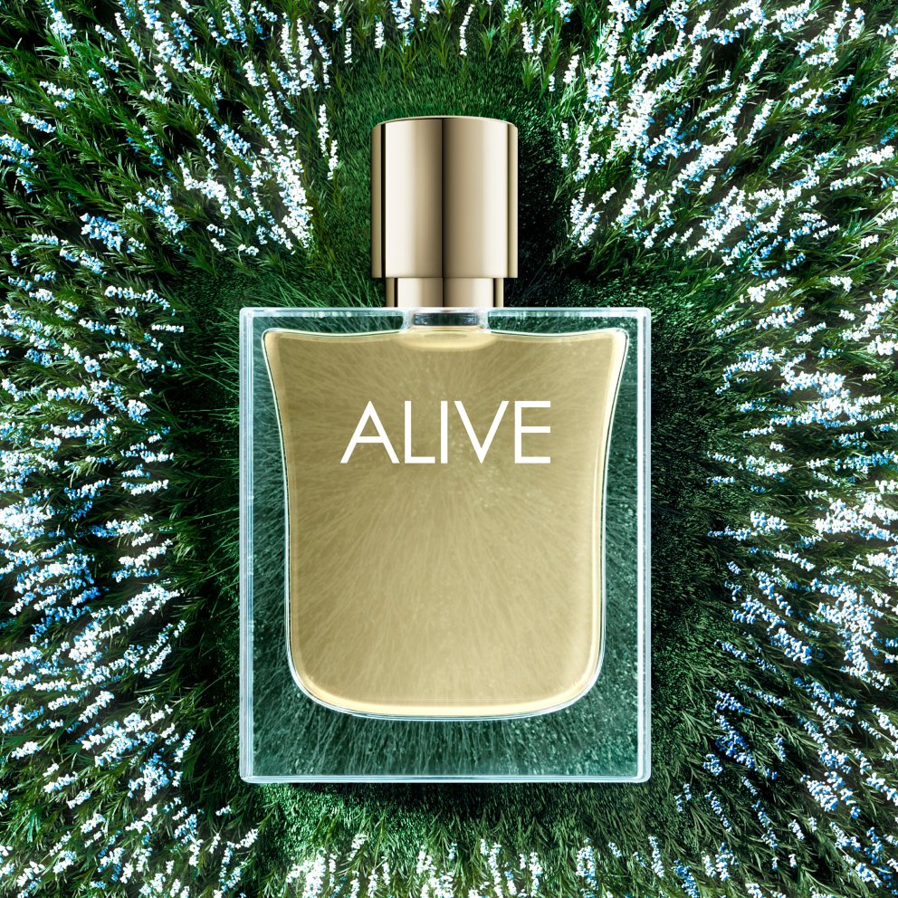 Boss Alive Sparkling Lavender er hlýr og fágaður ilmur með ferskum ávaxtatónum, mjúkum lavender-blómakeim og viðarkenndum grunni. Ilmurinn sameinar epli, sólber og plómu með jasmín, timían og sandalvið. Fullkominn bæði dagsdaglega og fyrir sérstök tilefni enda mjúkur, kvenlegur og örlítið dularfullur. Hagkaup, 18.499 kr.