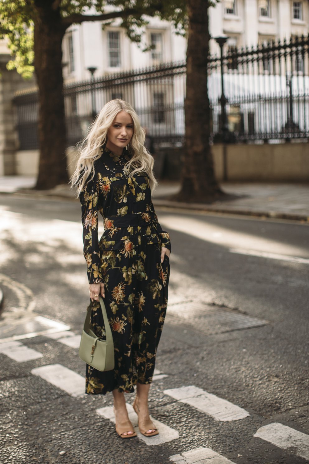 Áhrifavaldurinn Victoria Magrath í elegant dressi.