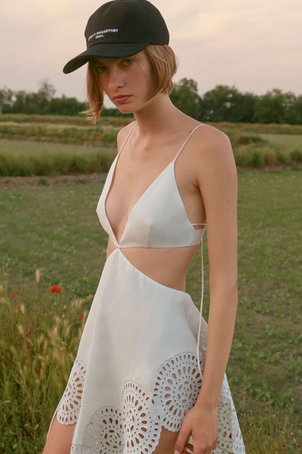 Kjóll úr línu Stella McCartney resort sumarið 2023.