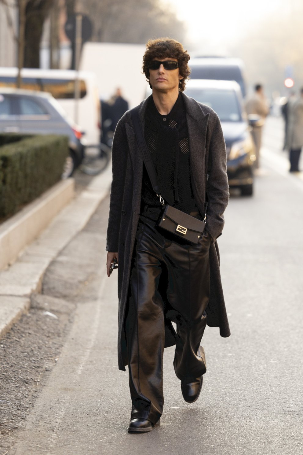 Seiðandi og svart Fendi-lúkk.