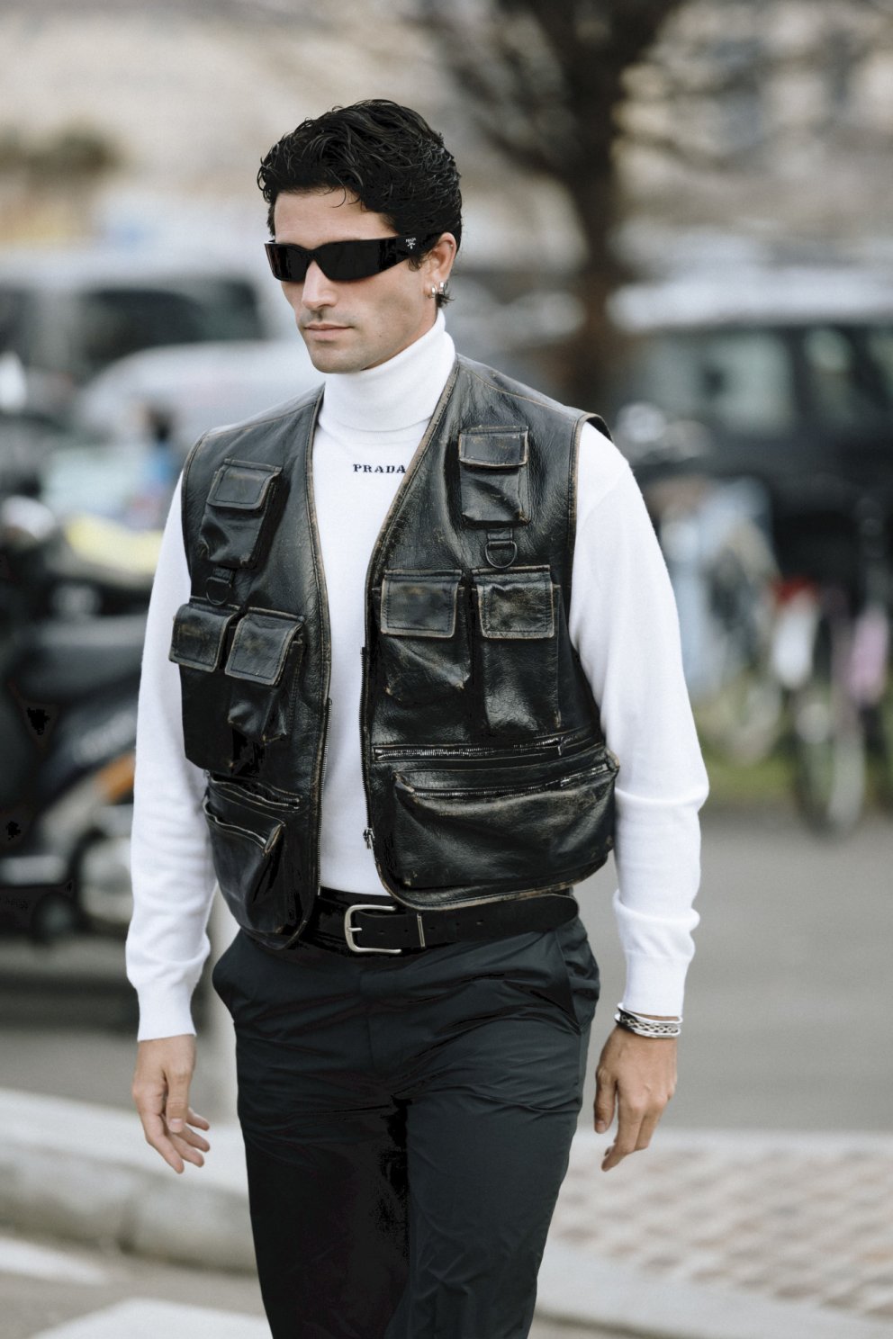 Prada og kúl leðurvesti.