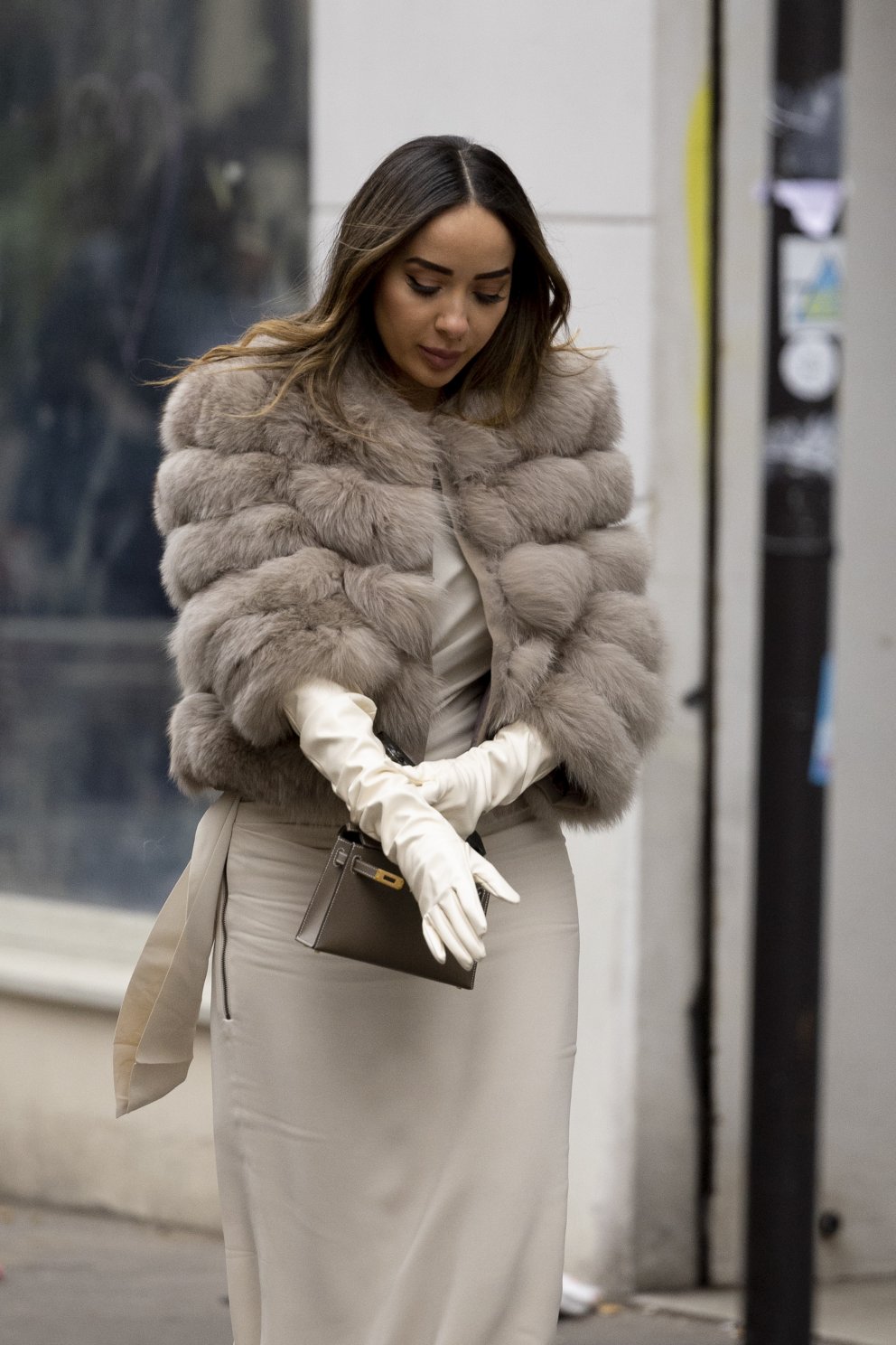 Löðrandi lúxustónar og leikur að mismunandi áferðum við Mini Kelly frá Hermès.