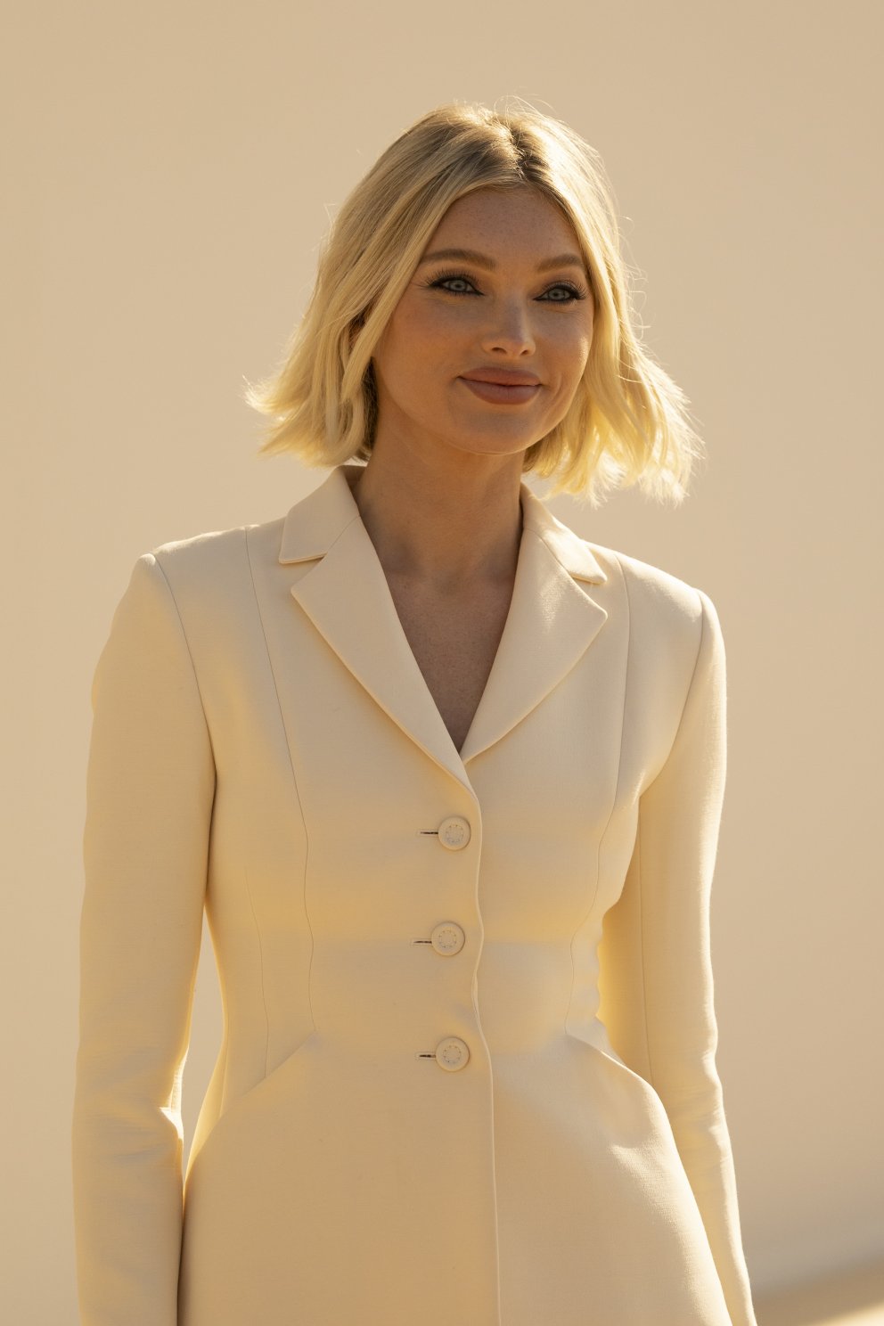 Annað Dior-lúkk á þessari fallegu fyrirsætu þar sem smart bob-klipping nýtur sín vel.