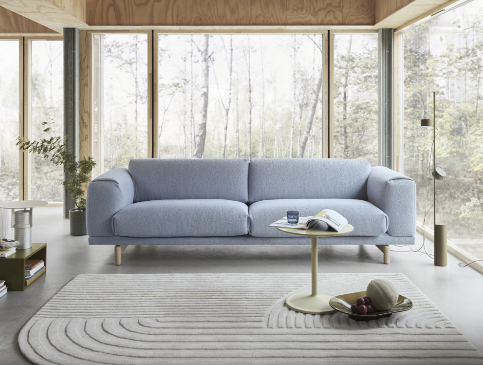 Stofan er samverurými fjölskyldunnar og þessi fína mynd kemur úr smiðju MUUTO, en vörurnar þeirra eru fáanlegar í versluninni Epal.