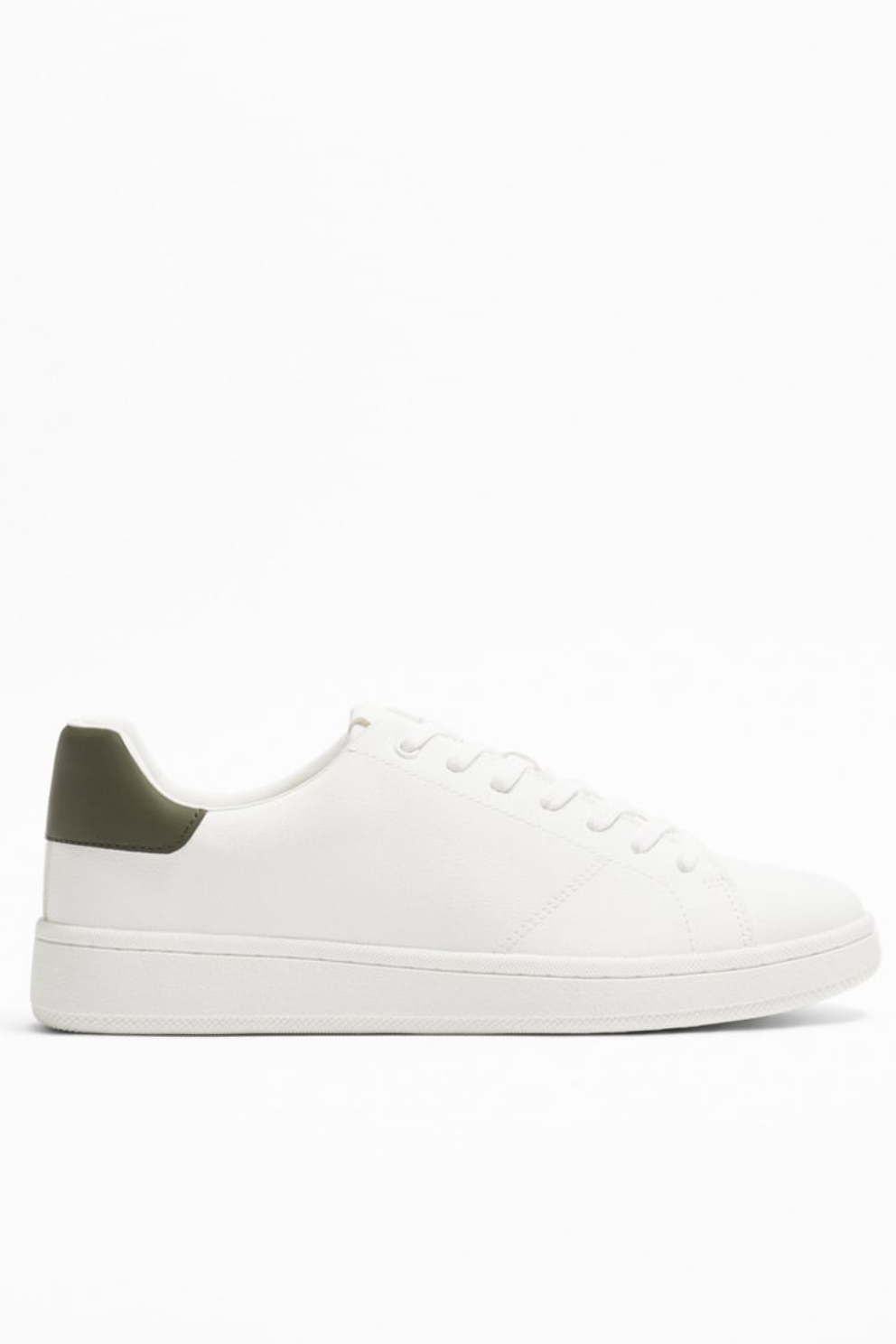 Hvítir strigaskór, Zara, 6.495 kr.