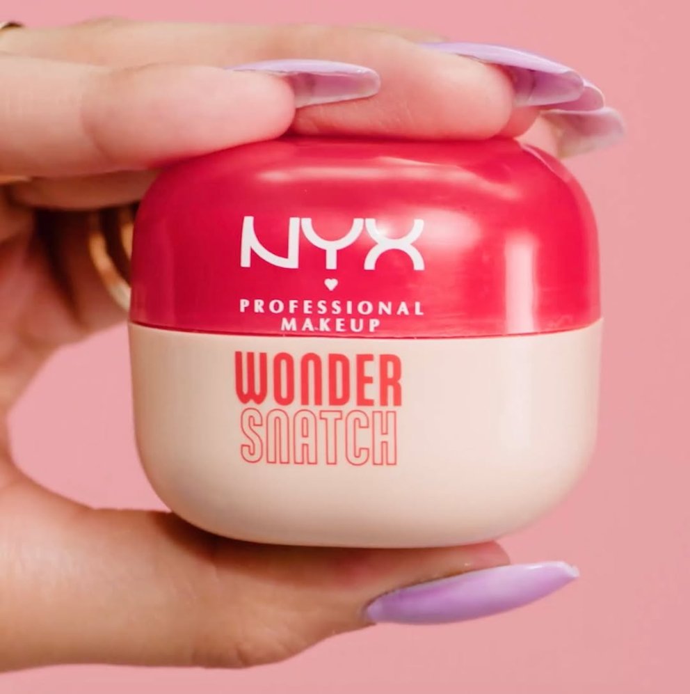 Wonder Snatch-púðrið frá NYX hefur fengið lof á samfélagsmiðlum og er gjarnan líkt við púðrið frá Huda Beauty. Hlökkum til að prófa! Hagkaup, 2.092 kr.