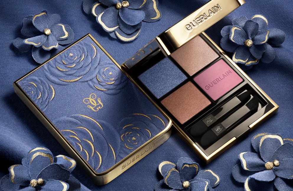 Nýjasta augnskuggapallettan úr smiðju Guerlain er ofurfalleg og kemur í litatónum sem eru bæði klæðilegir en láta okkur líka stíga aðeins út fyrir þægindarammann. Formúlan er að sjálfsögðu silkimjúk og auðveld í notkun.