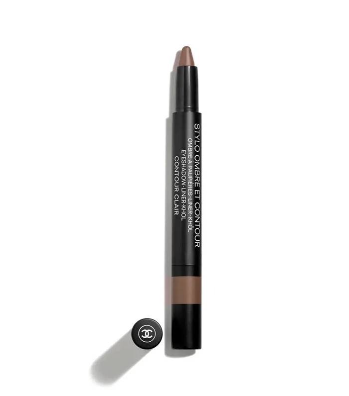 Stylo Ombre Et Contour-augnskuggapenni frá Chanel í lit 12 Contour Clair. Fæst í Hagkaup, Smáralind.