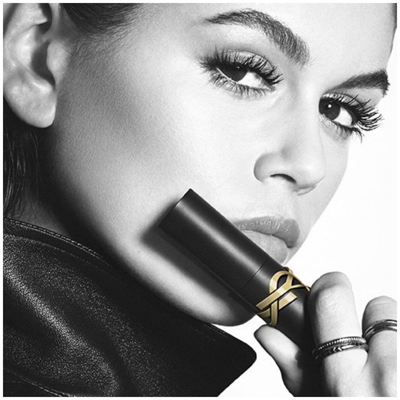 Fyrirsætan Kaia Gerber, dóttir Cindy Crawford, er talskona YSL Beauty.
