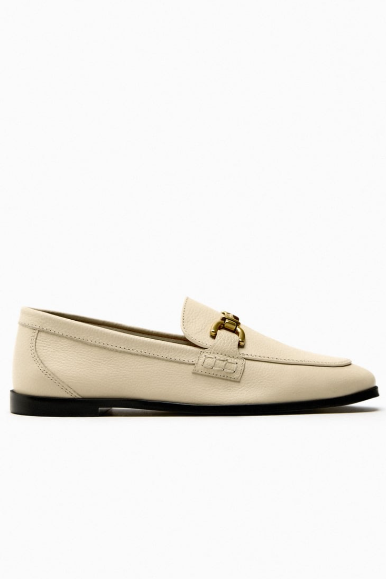 Ljósar mokkasínur, Zara, 8.495 kr.
