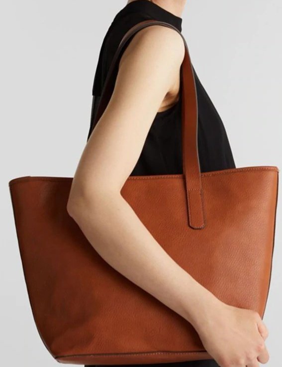 Esprit, 12.495 kr.